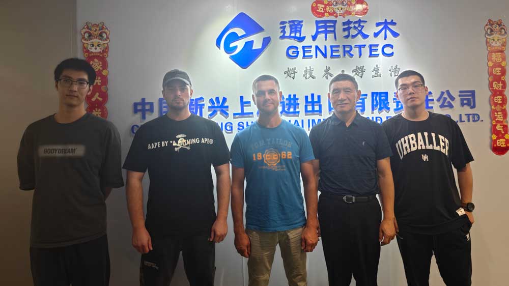 Xinxing bulletproof products and military uniforms are favored by Russia