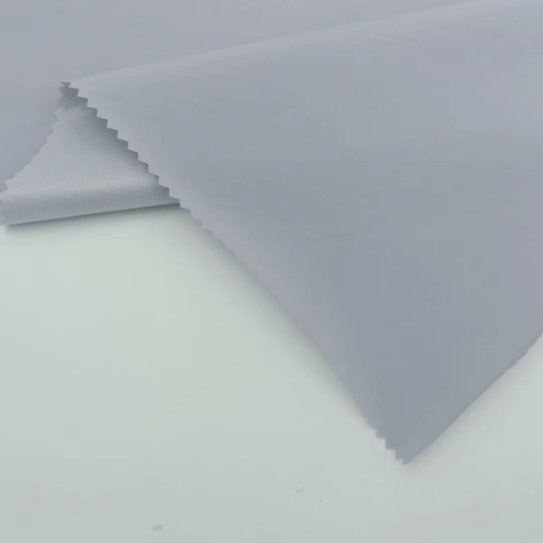 30D Nylon 4 Way Stretch Tricot Windproof Waterproof Fabric (3) 30D Nylon 4 Way Stretch Tricot Windproof Waterproof Fabric (3)