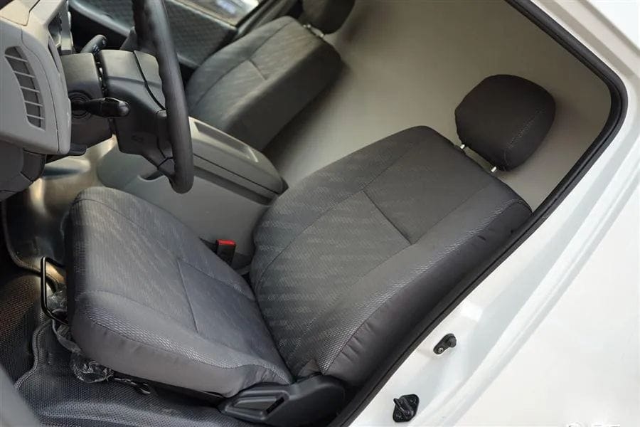 Ambulance 01 (6) Ambulance 01