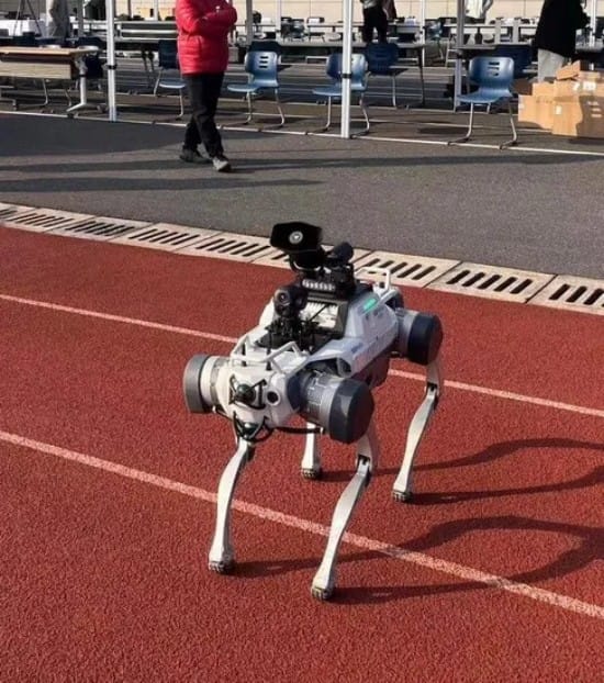 China-Xinxing-Large-Quadruped-Robot-Dog-Police-Solution (4) China Xinxing Large Quadruped Robot Dog Police Solution
