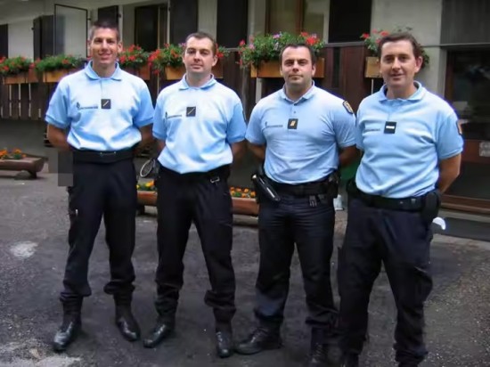 Police T-shirt 04 (6) Police T-shirt 04 (6)