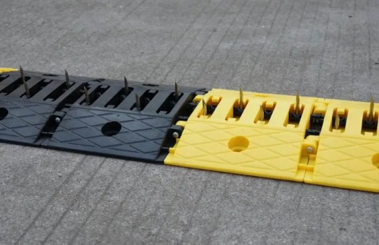 Remote Control Rechargeable Spike Strip Parking Barrier Roadblock (2)