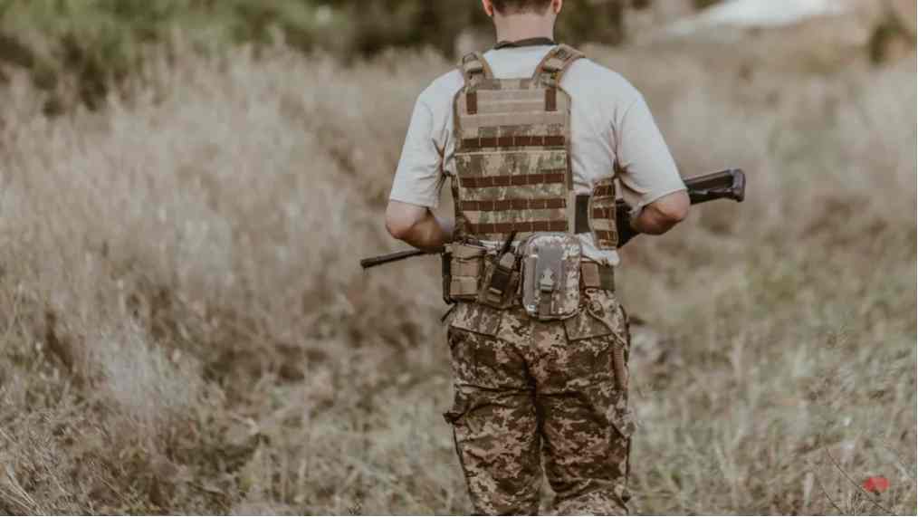 Comparing Bulletproof Vests by Material and Cost